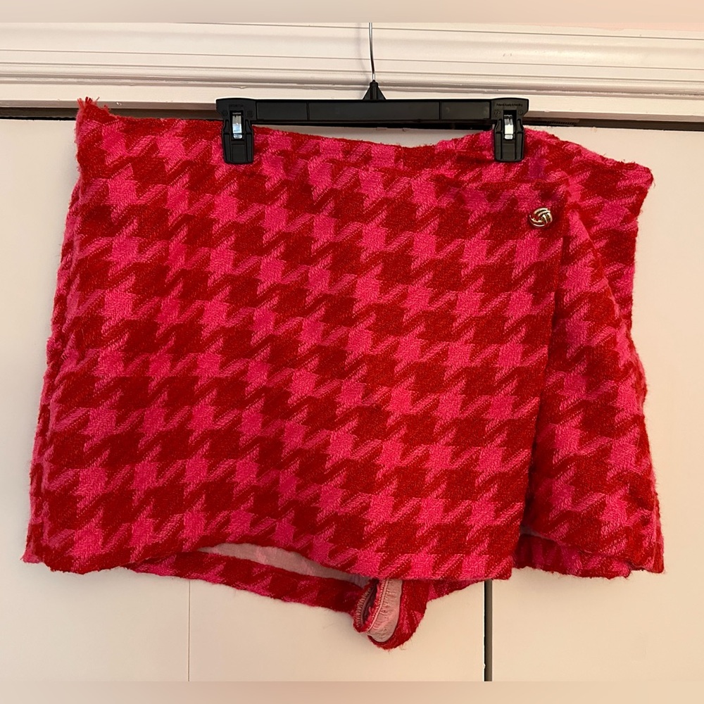 Pink and Red Houndstooth Skort